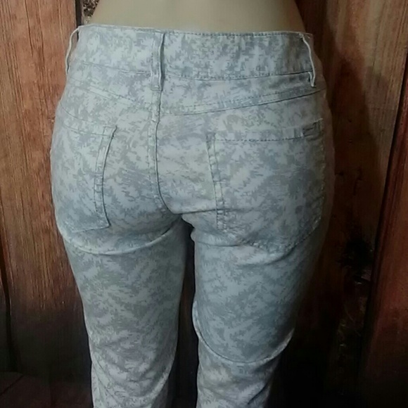🦋 Seven7 Jeans Size 6 x 29 - Picture 2 of 5